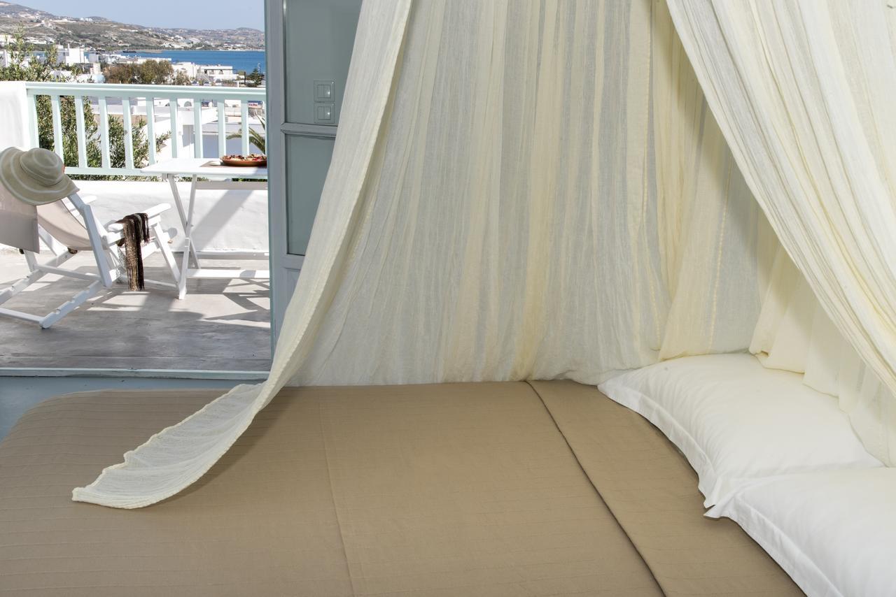 Thalassitra Private Pool Suites Adamantas  Exterior photo
